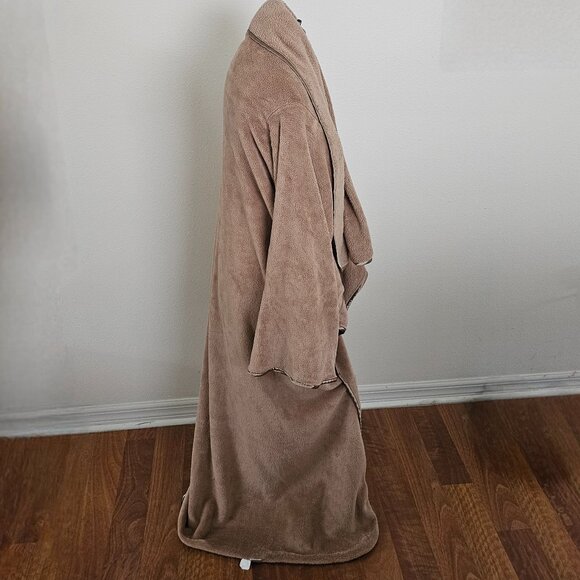 Brookstone NAP Comfy Ultra Plush Oversized Blanket with Sleeves - Picture 4 of 11